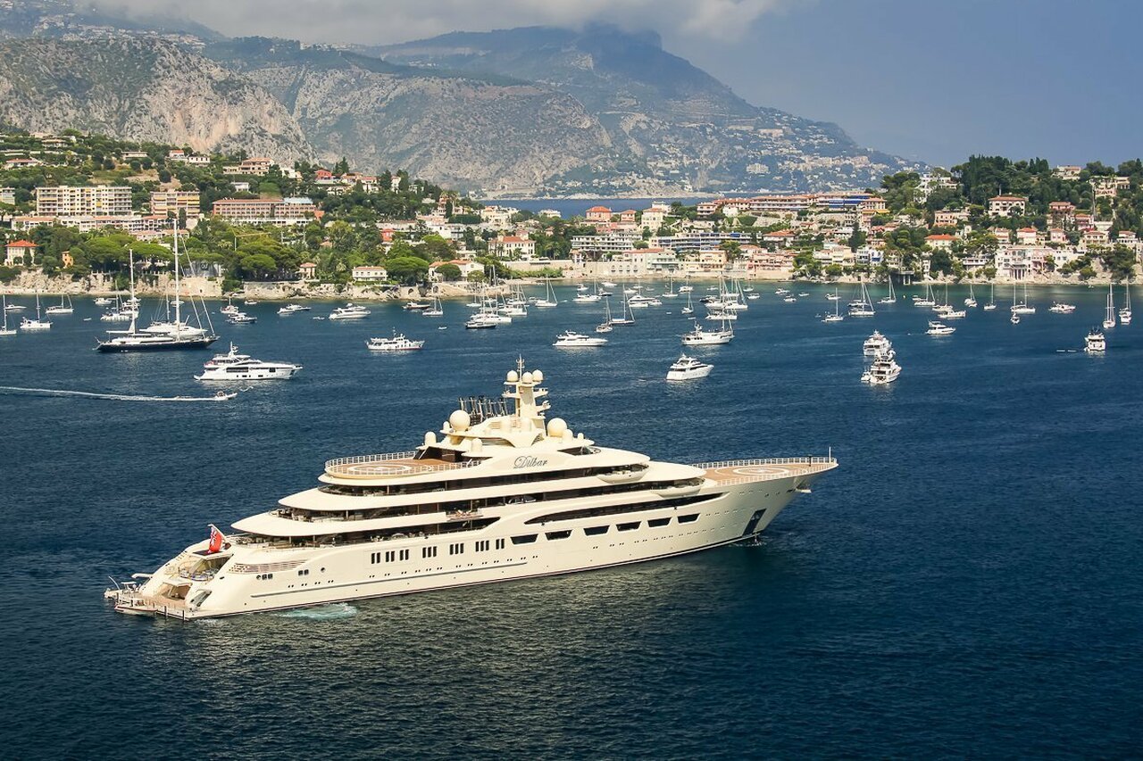 usmanov superyacht