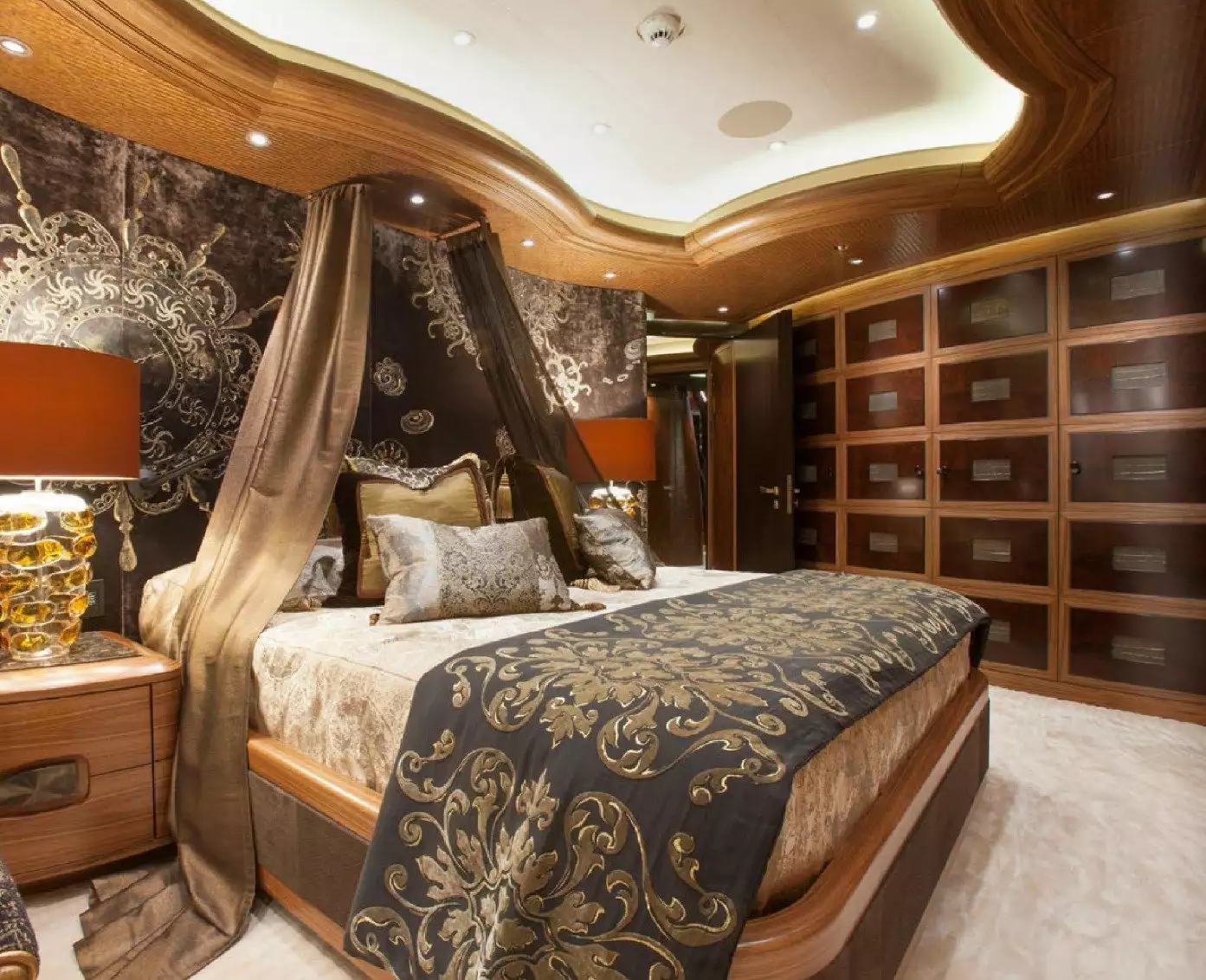 Yacht Kismet Interior