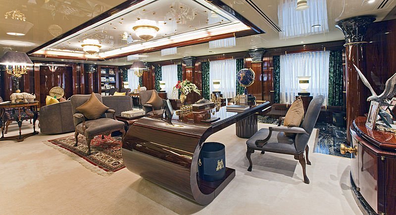 yacht lady moura interior