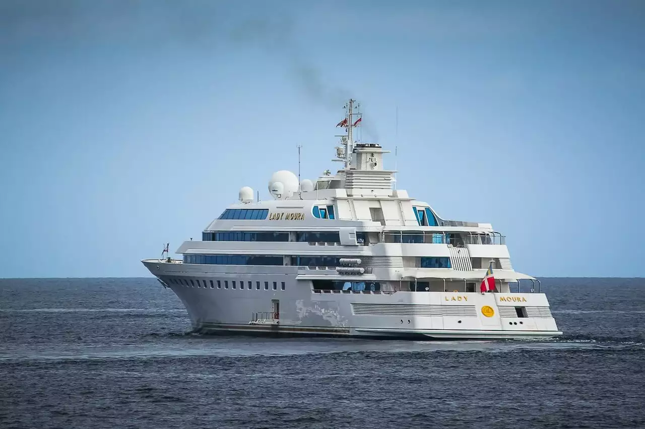 Lady Moura-Yacht