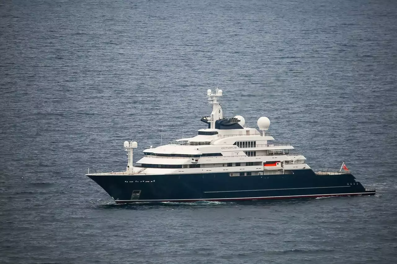 Iate OCTOPUS • Lurssen • 2003 • Proprietário Roger Samuelsson • construído para Paul Allen 