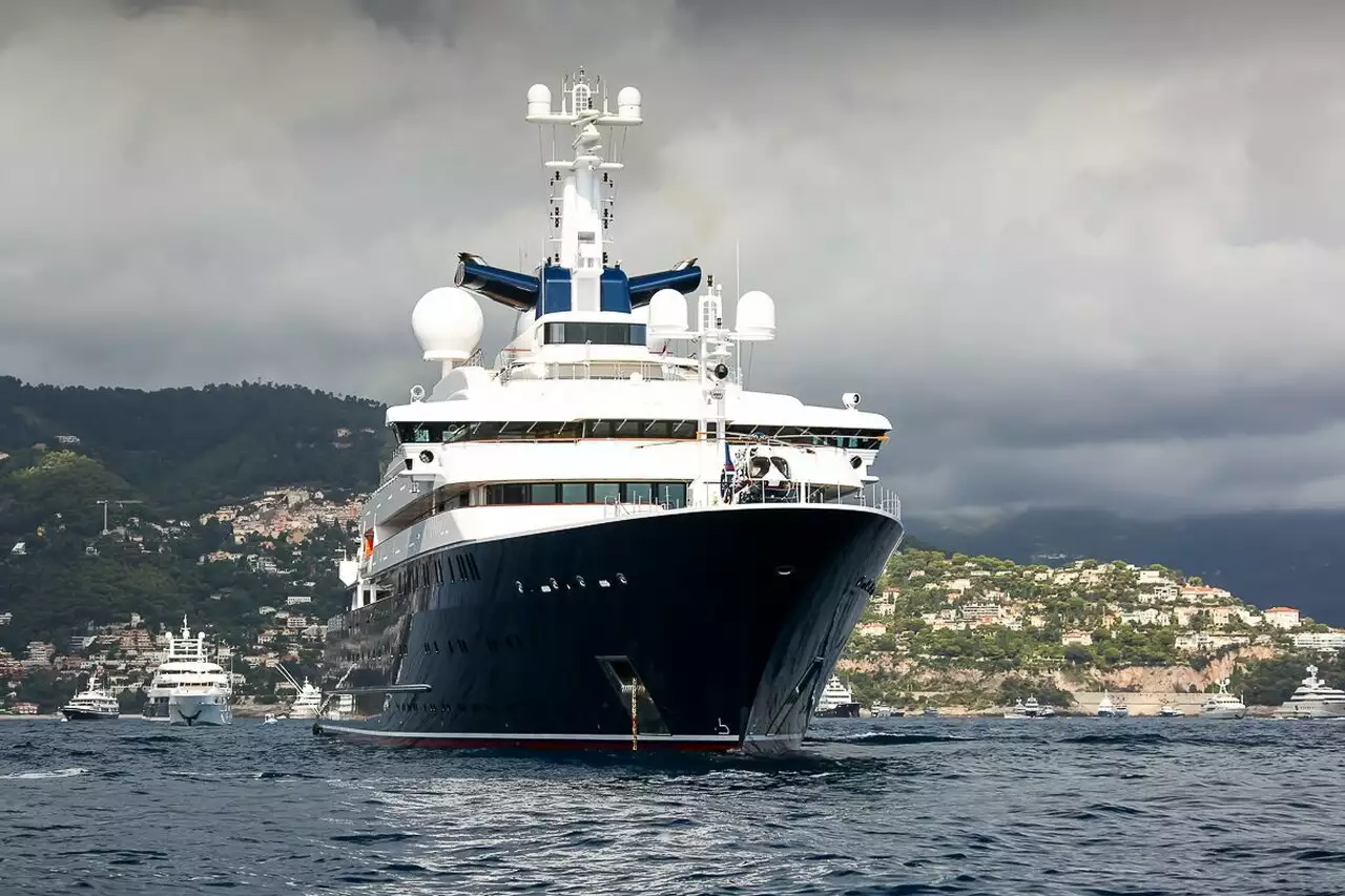 Iate OCTOPUS • Lurssen • 2003 • Proprietário Roger Samuelsson • construído para Paul Allen 