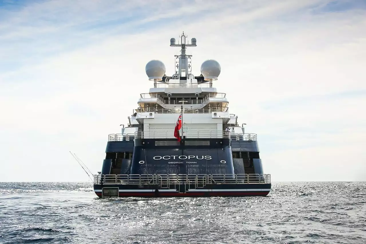 Iate OCTOPUS • Lurssen • 2003 • Proprietário Roger Samuelsson • construído para Paul Allen 