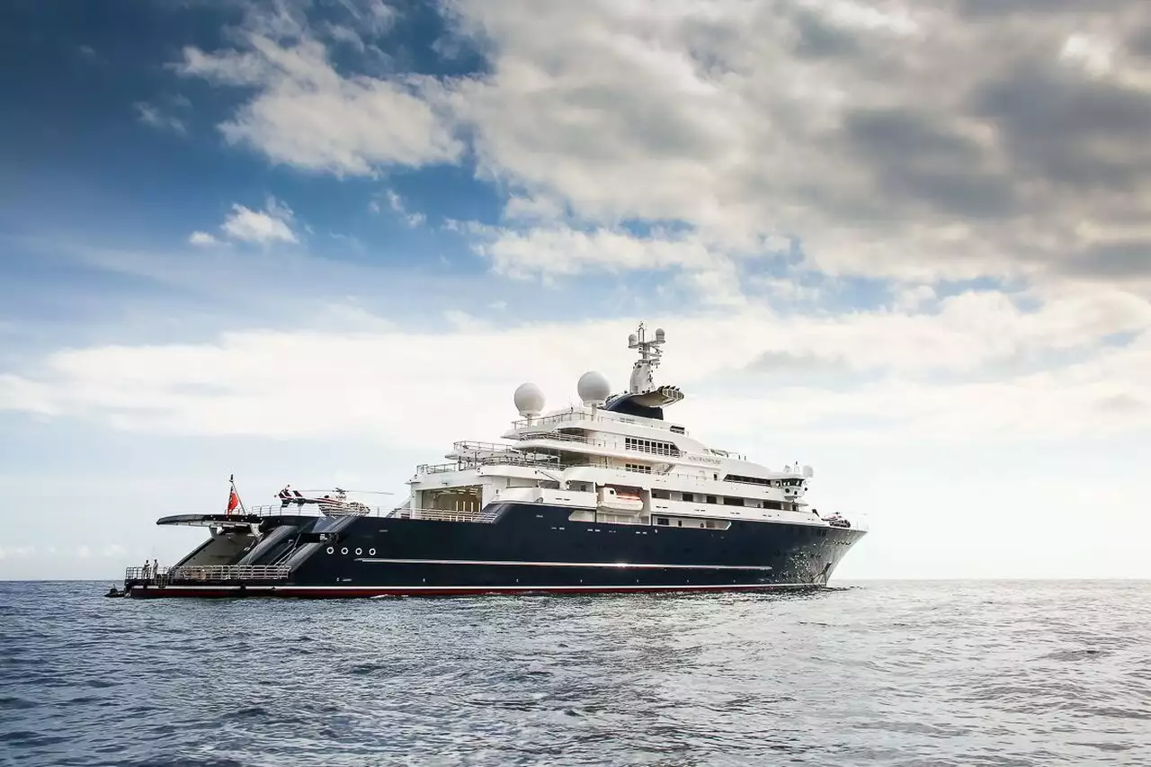 Iate OCTOPUS • Lurssen • 2003 • Proprietário Roger Samuelsson • construído para Paul Allen 
