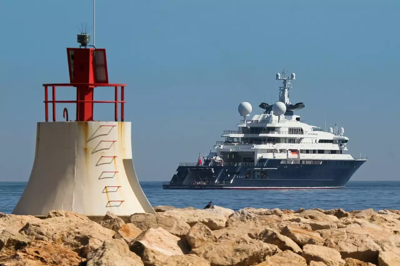 OCTOPUS Yacht • Lurssen • 2003 • Propriétaire Roger Samuelsson • construit pour Paul Allen