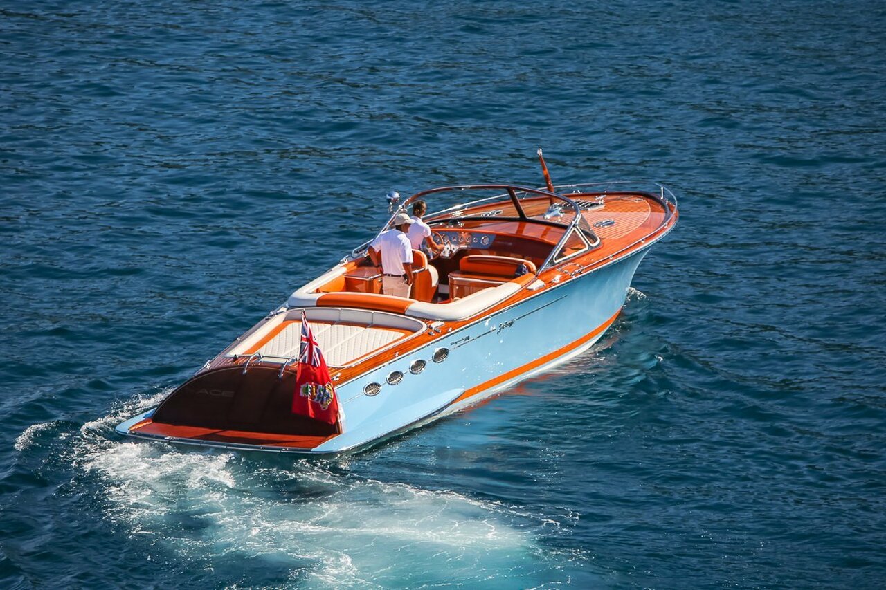 yacht Ace tender