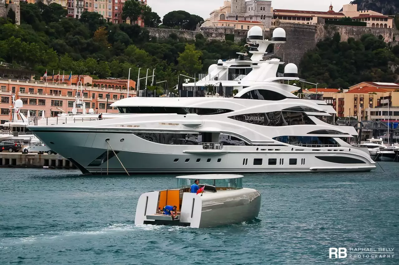 Tender n°3 del più grande motoryacht a vela assistita al mondo, SY A. 