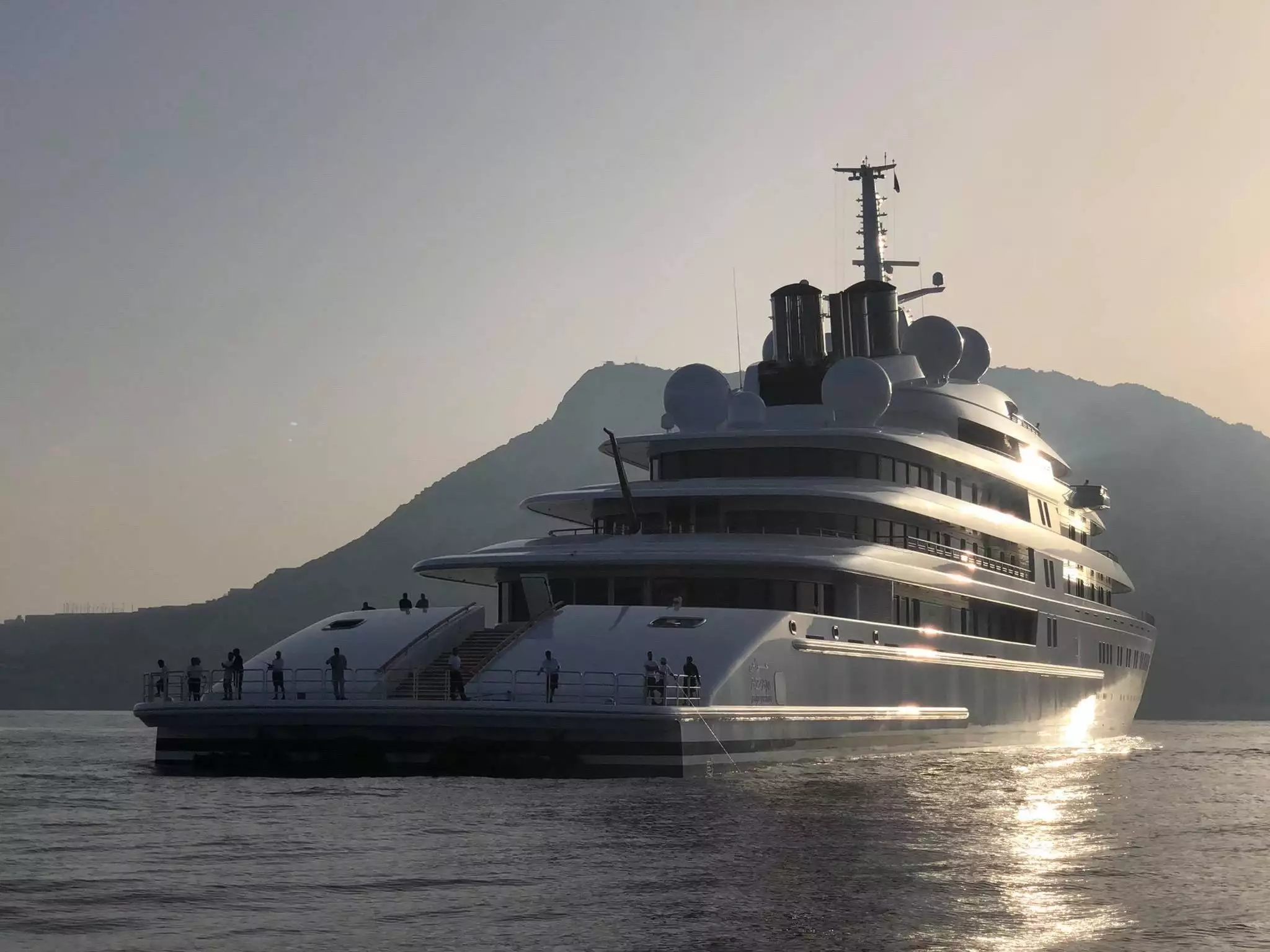 yat Azzam – Lurssen – 2013 – Abu Dabi Emiri