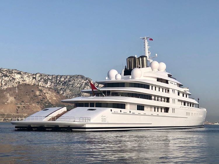yacht Azzam – Lurssen – 2013 – Emiro di Abu Dhabi