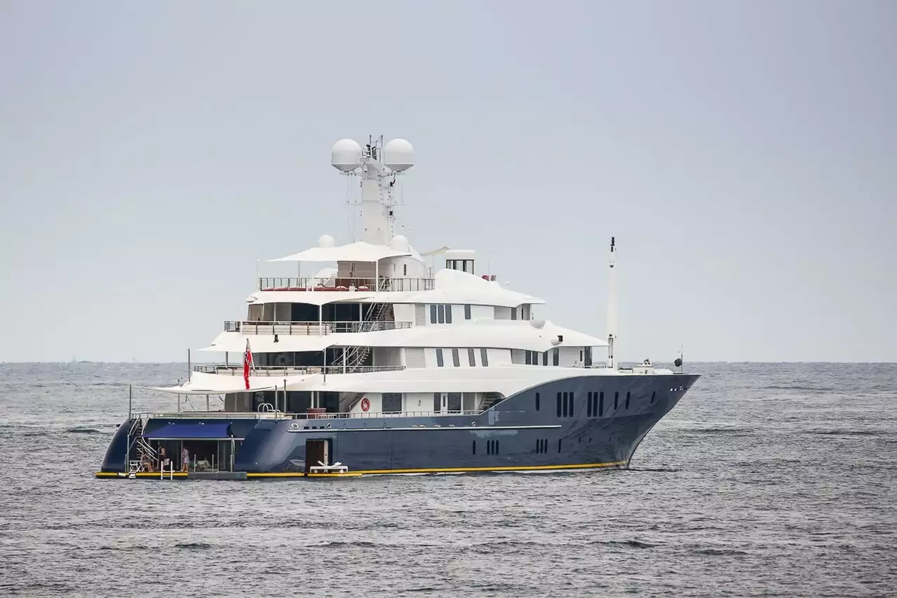 B2 Yacht • (ex C2) • 2008 • Abeking & Rasmussen • Propriétaire Ron Perelman