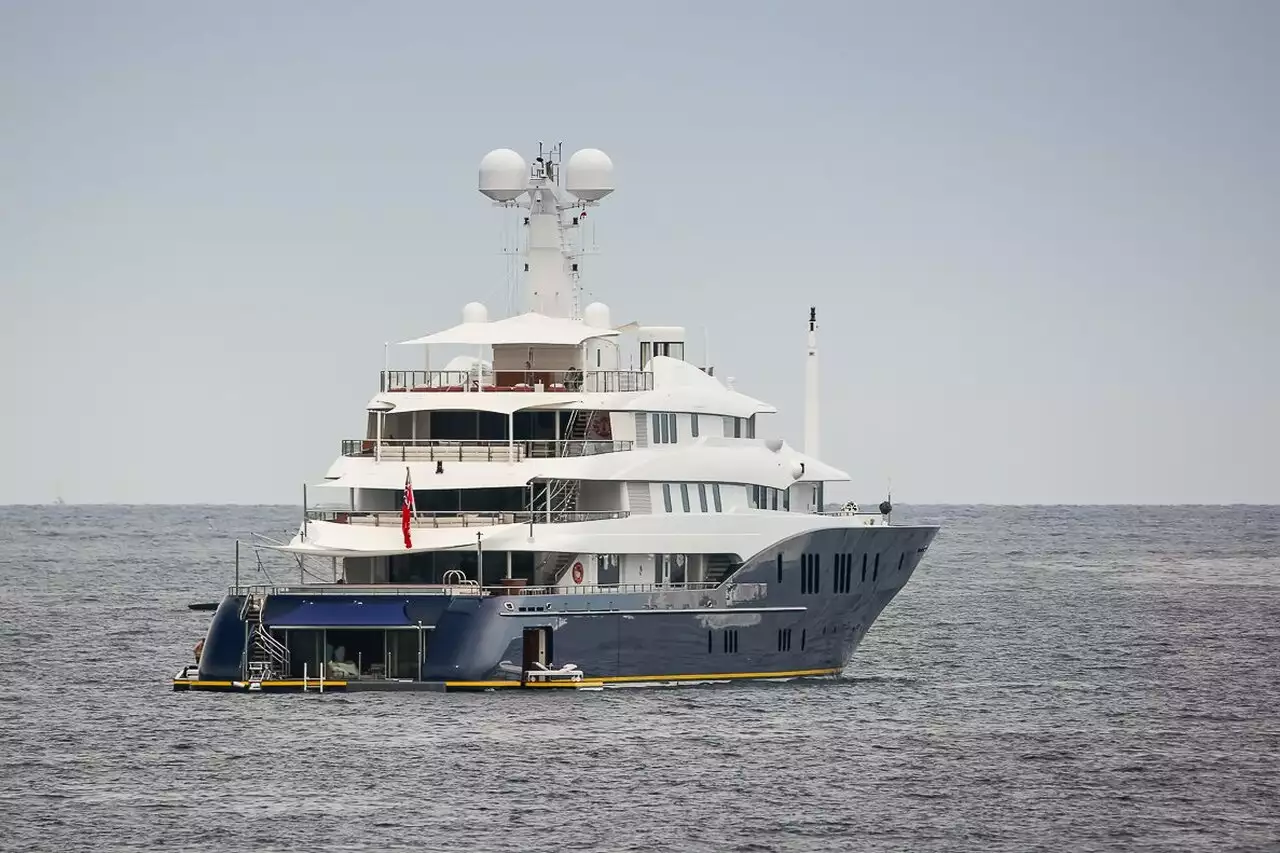 B2 Yacht • (eski C2) • 2008 • Abeking & Rasmussen • Sahibi Ron Perelman