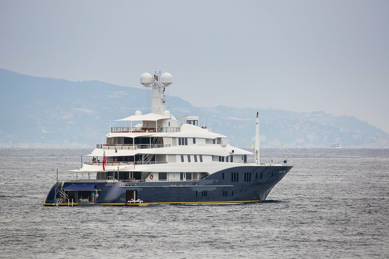 B2 Yacht • (ex C2) • 2008 • Abeking & Rasmussen • Propriétaire Ron Perelman