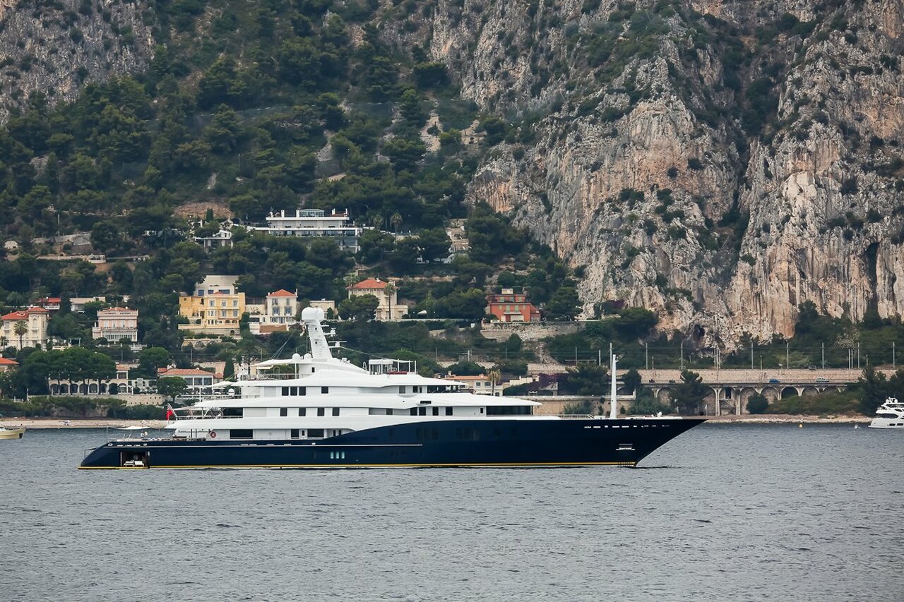 B2 Yacht • (ex C2) • 2008 • Abeking & Rasmussen • المالك Ron Perelman