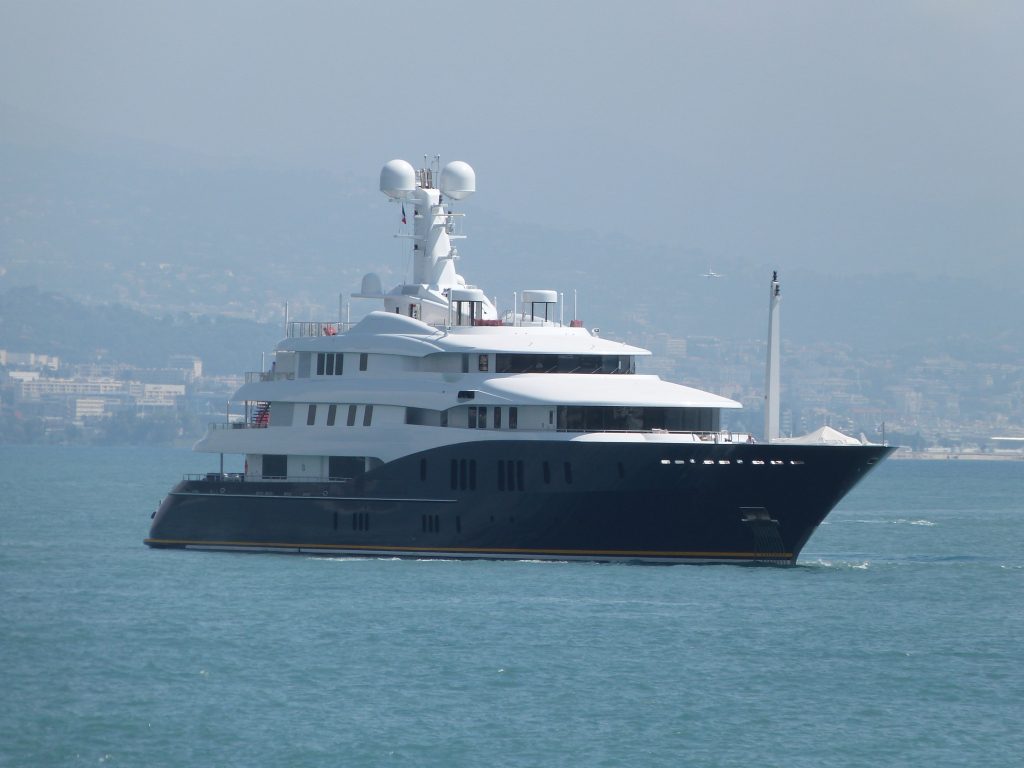 B2 Yacht • (ex C2) • 2008 • Abeking & Rasmussen • Eigenaar Ron Perelman