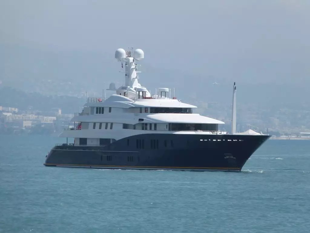B2 Yacht • (ex C2) • 2008 • Abeking & Rasmussen • Propriétaire Ron Perelman