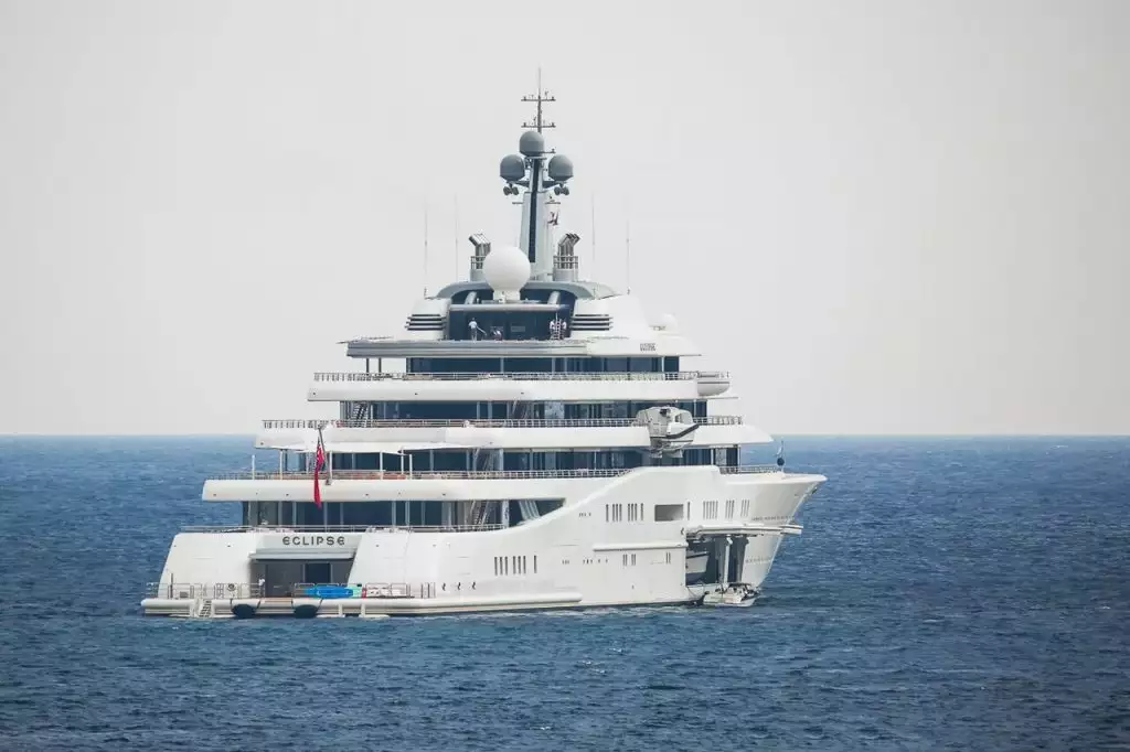 Roman Abramovich Yacht Eclipse – 162,5m – Blohm+Voss