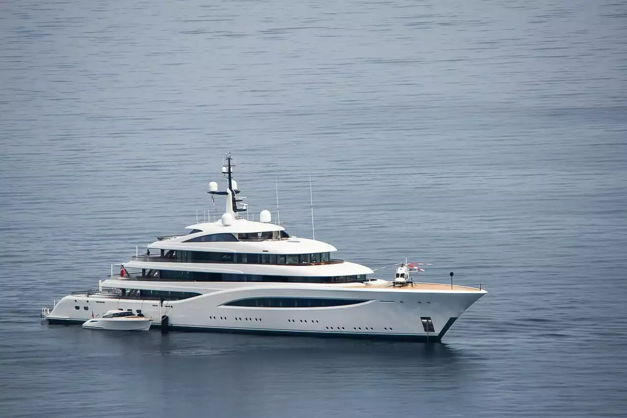 Faith yat – 97m – Feadship – Lawrence Stroll