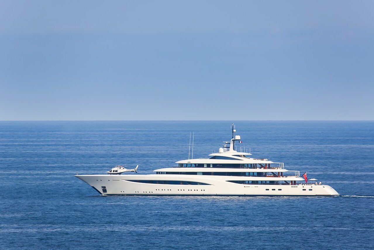 Yacht Faith – 97 m – Feadship – Lawrence Stroll