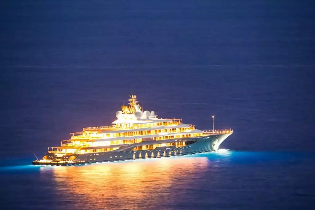 FLYING FOX Yacht • Lurssen • 2019 • ਮਾਲਕ ਦਮਿਤਰੀ ਕਾਮੇਨਸ਼ਚਿਕ