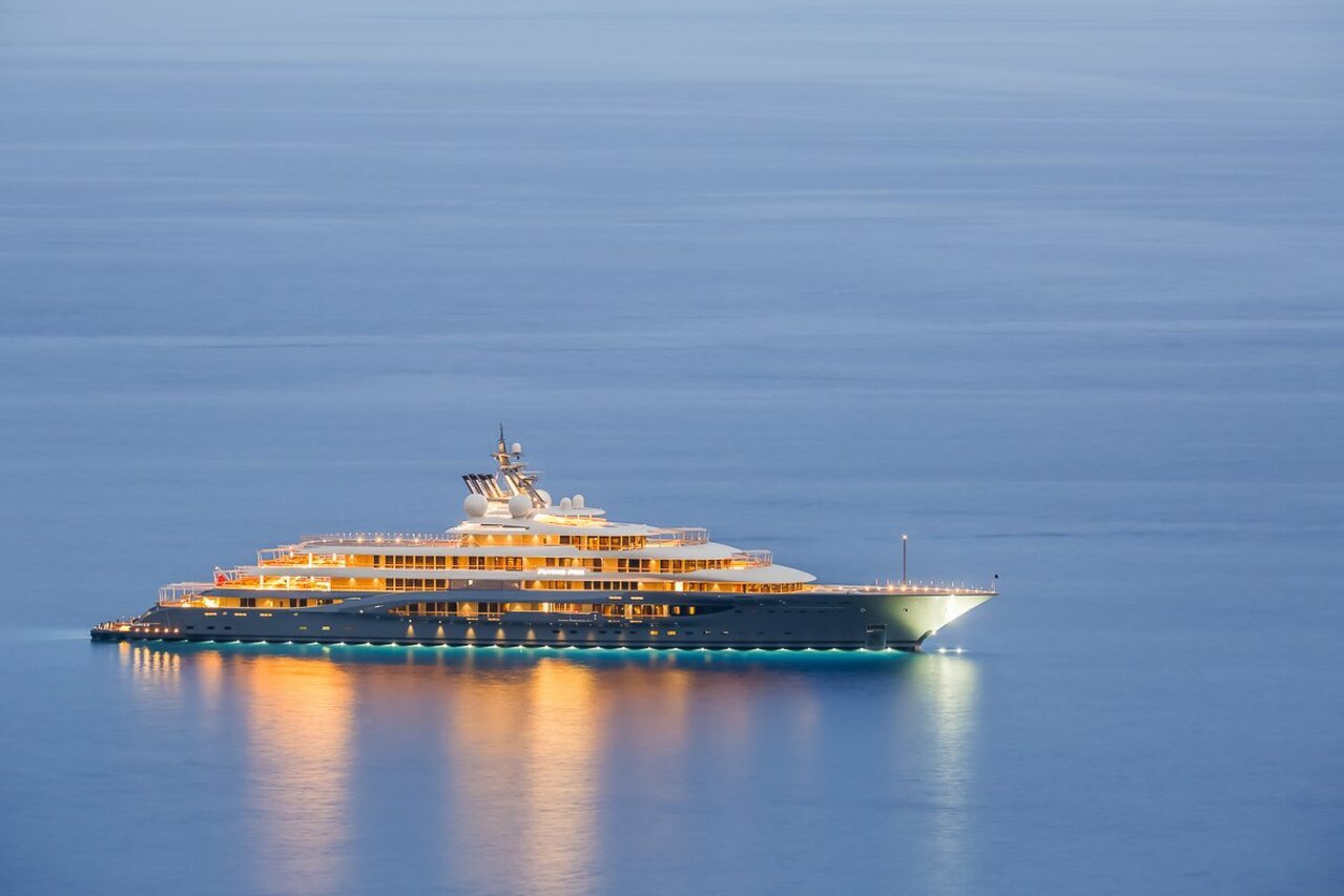 yacht FLYING FOX • Lurssen • 2019 • Proprietario Dmitry Kamenshchik