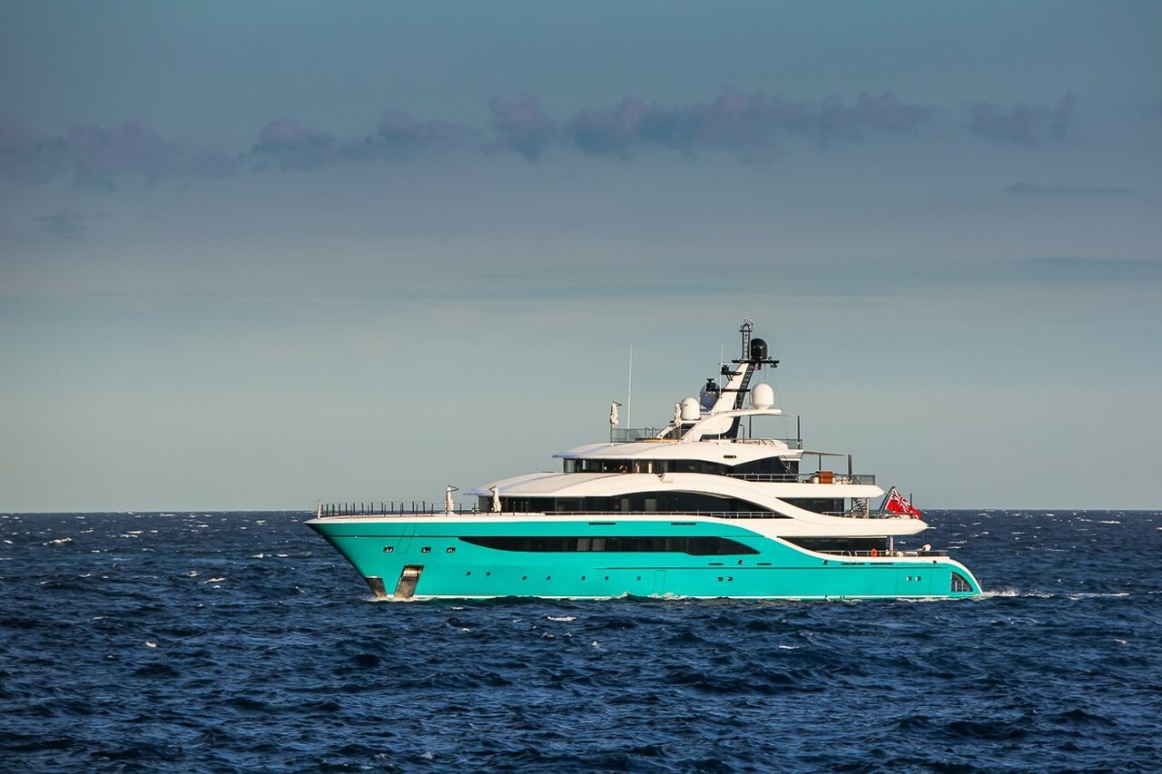 GO Yacht • Turquoise • 2018 • 77m • Eigenaar Hans Peter Wild