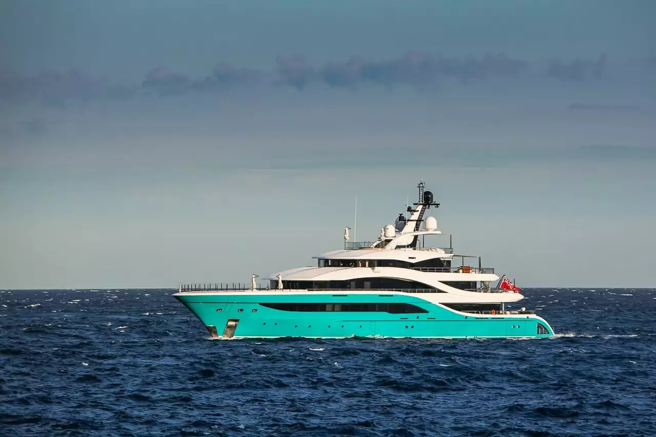 GO Yacht • Turquoise • 2018 • 77m • Propriétaire Hans Peter Wild