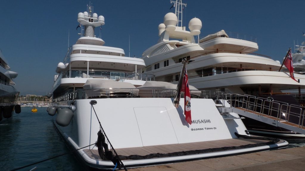 Yacht di Larry Ellison