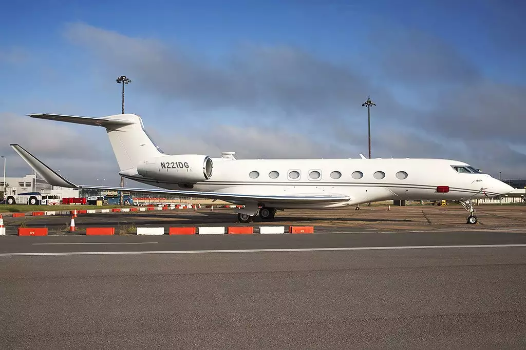 N221DG G650 ديفيد جيفين