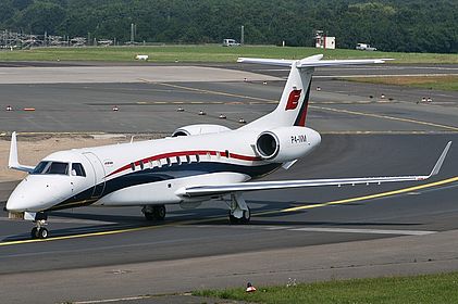 P4-IVM Embraer 135BJ - Makarov