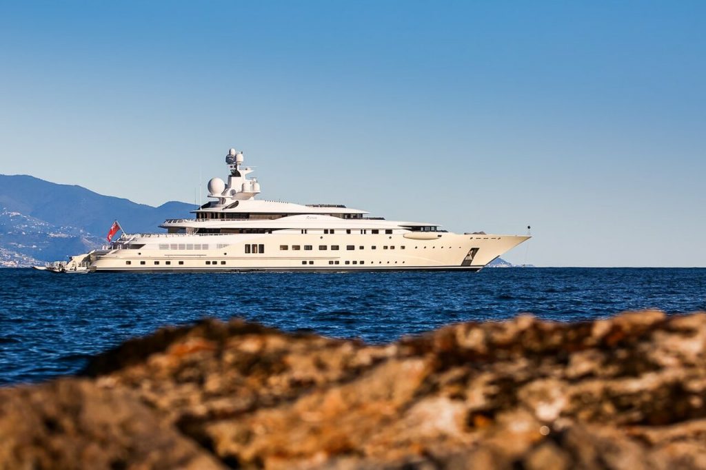 yat Pelorus - 115m - Lurssen - Samuel Tak Lee