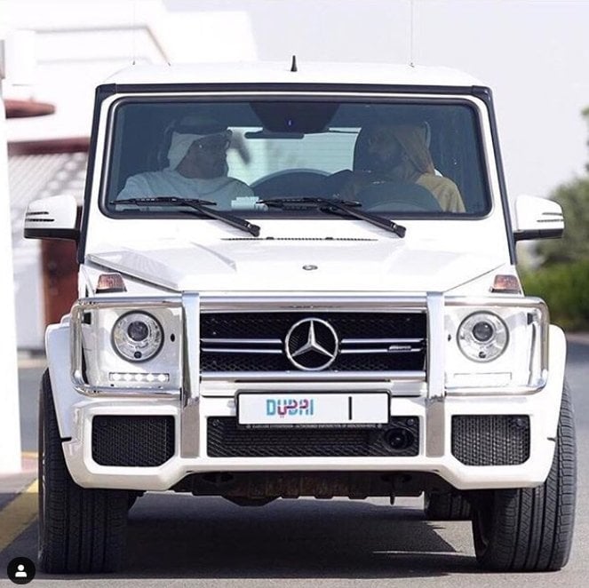 حاكم دبي جمع السيارات