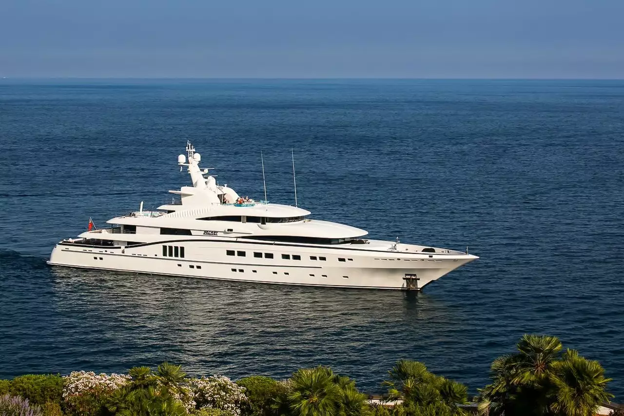 SEA PEARL Yacht • Abeking & Rasmussen • 2013 • ਮਾਲਕ ਸ਼੍ਰੀ ਪ੍ਰਕਾਸ਼ ਲੋਹੀਆ