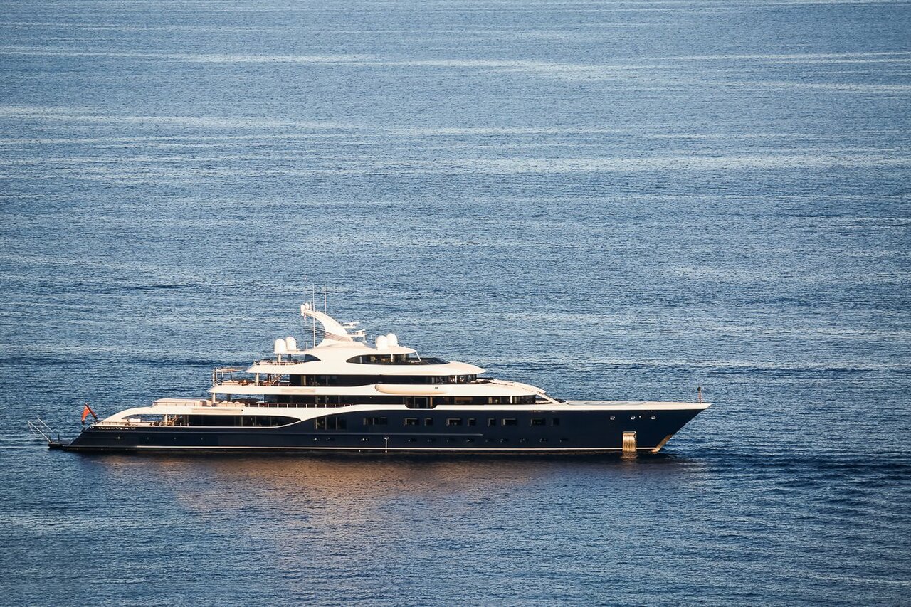 yat Senfoni - 102m - Feadship - Bernard Arnault