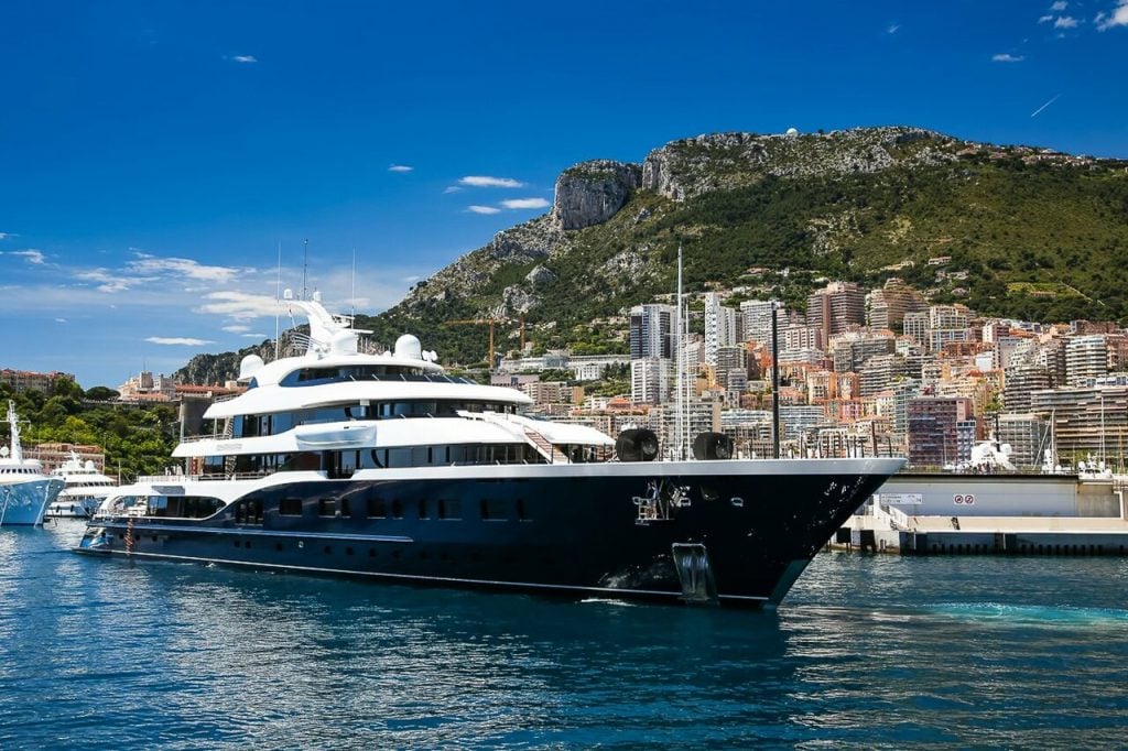 Yacht SYMPHONY (334 feet) owned by Bernard Arnault - 2020-10-17 -  Superyachts in St. Bart's for New Years 2016