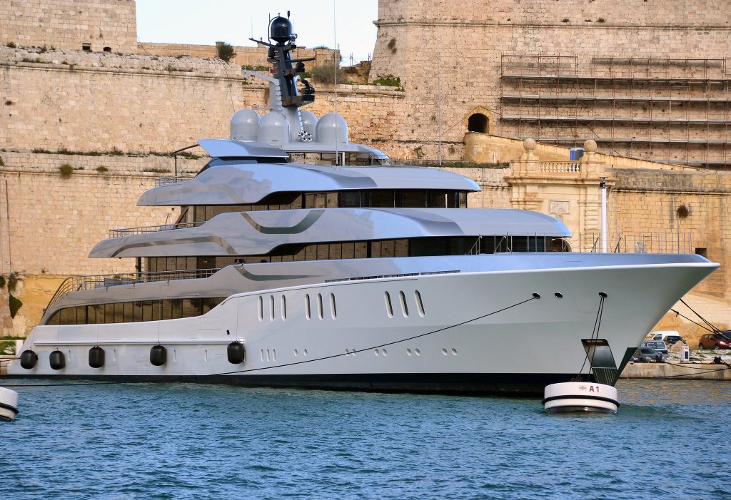 يخت TANGO • Feadship • 2011 • المالك فيكتور فيكسلبيرج (بواسطة KB)