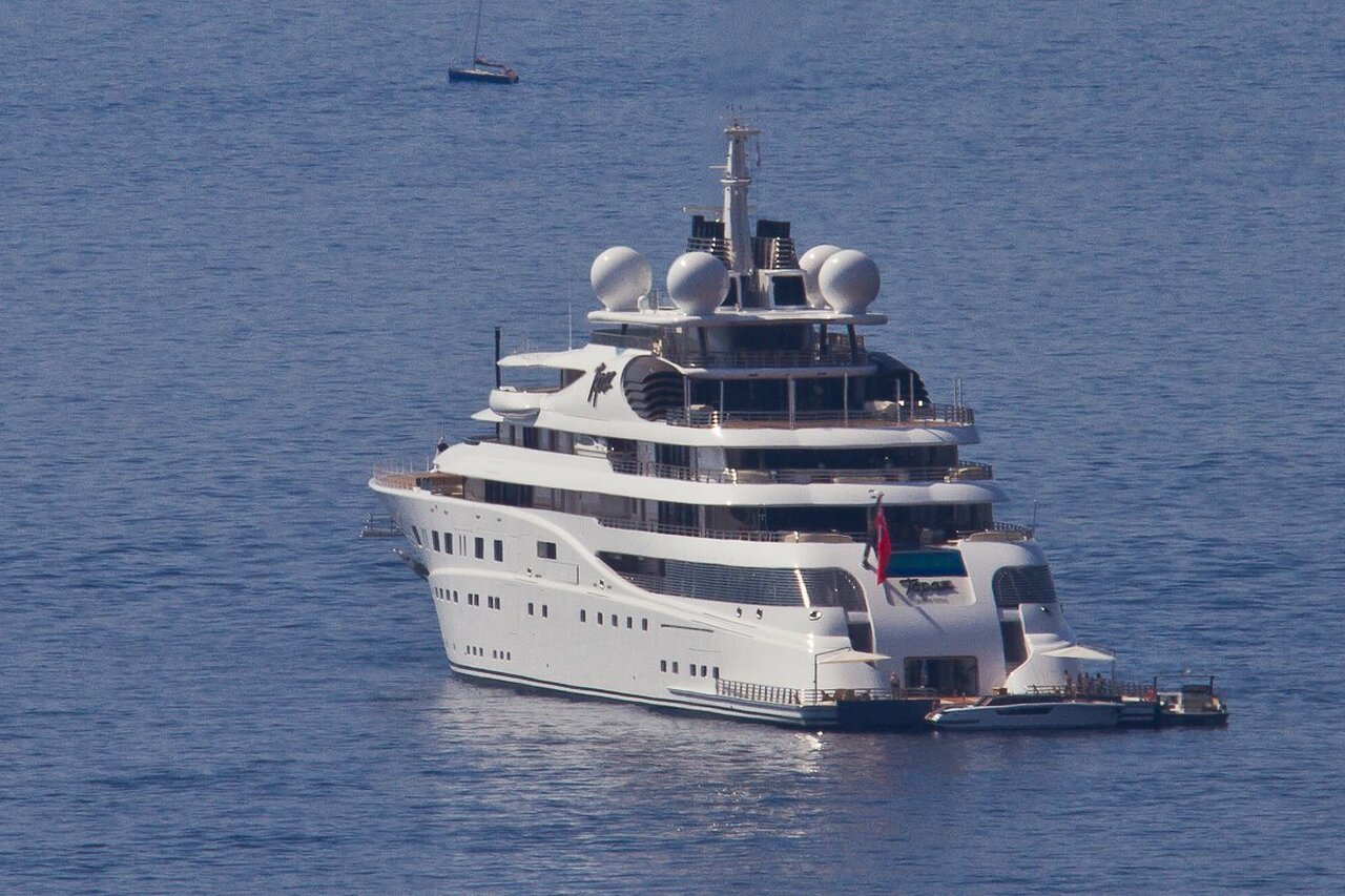 A+ yacht Topaz - 147m - Lurssen - Mansour al Nayhan