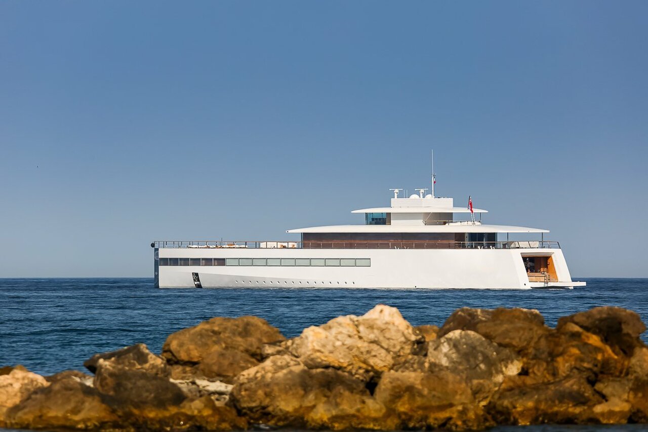 VENUS Yacht • Bateau Steve Jobs • Feadship