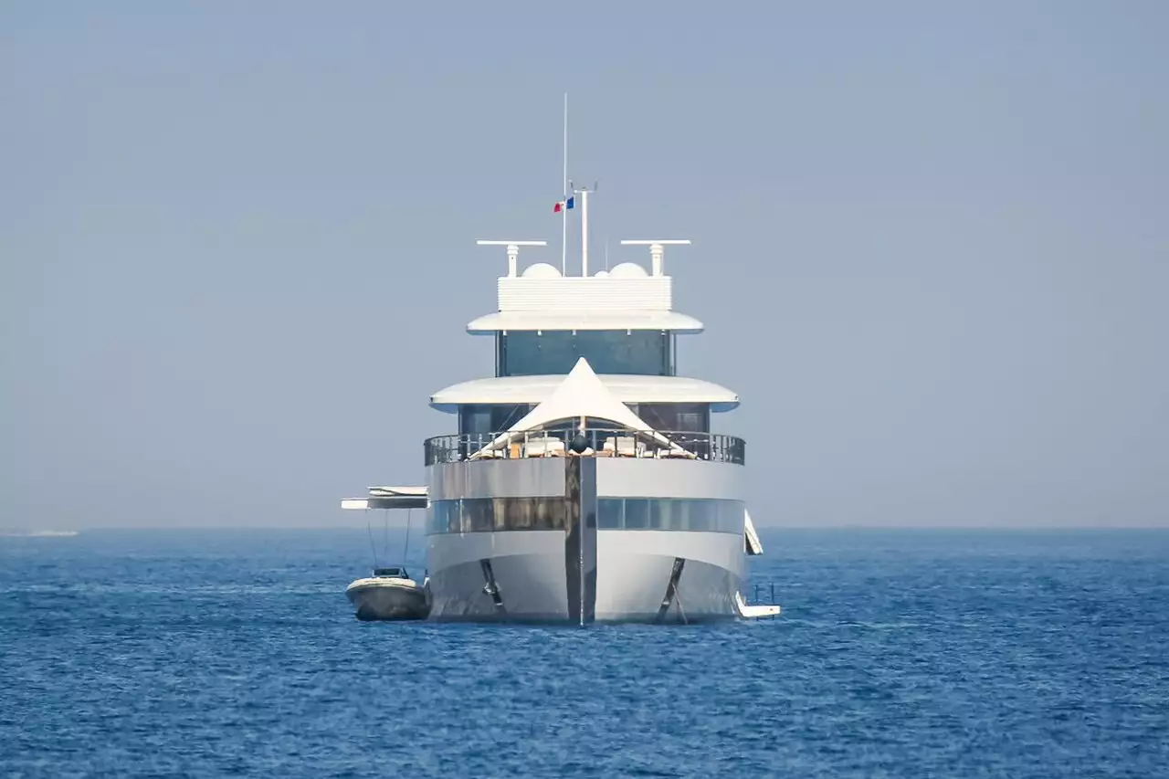 VENUS Yacht • Steve Jobs boat • Feadship