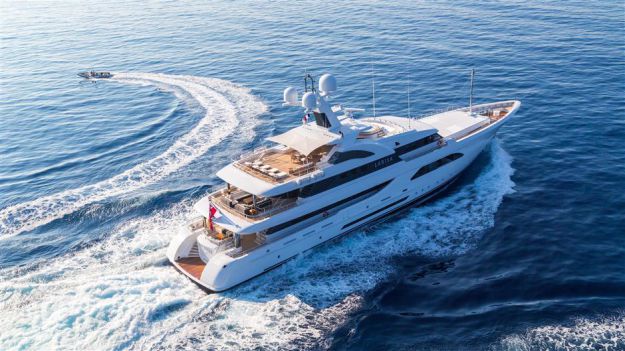 W Yacht • Feadship • 2013 • Proprietario David MacNeil