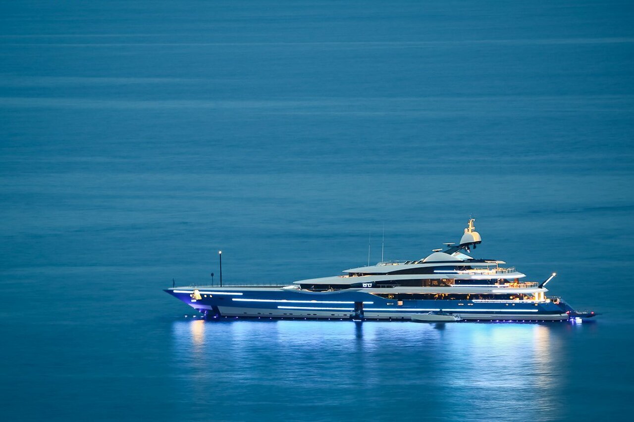 Yate MADAME GU • Feadship • 2013 • Propietario Andrey Skoch