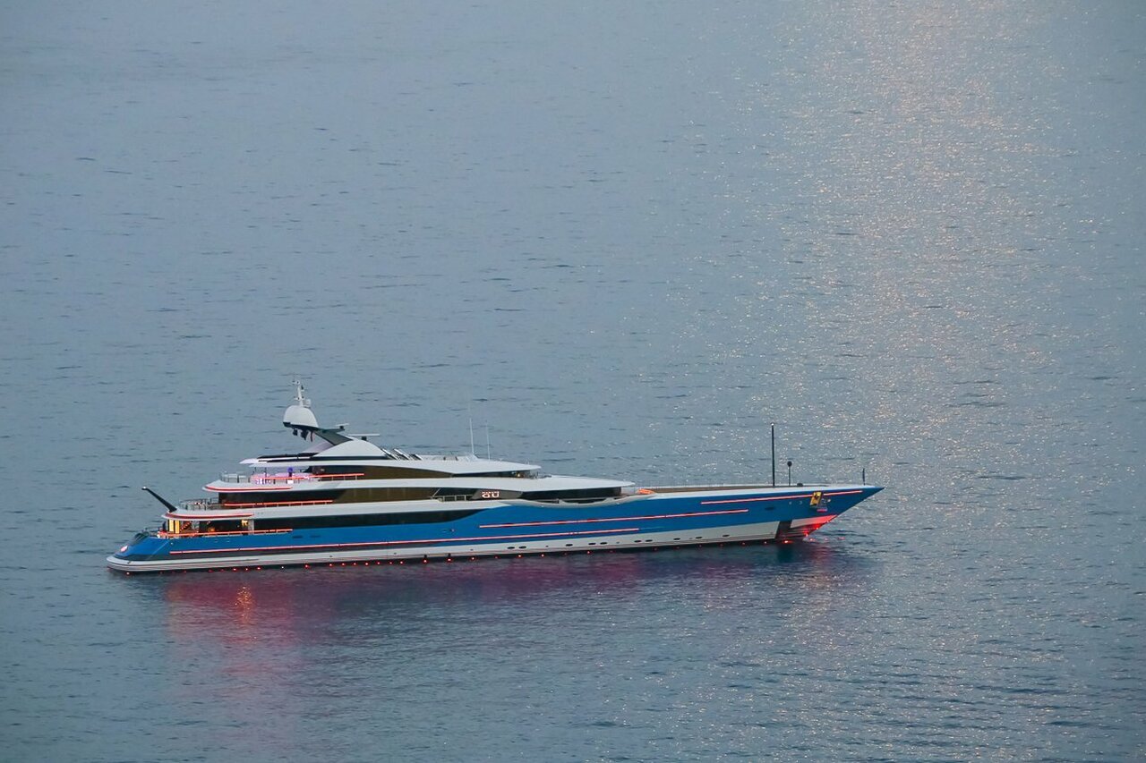 MADAME GU Yacht • Feadship • 2013 • Propriétaire Andrey Skoch