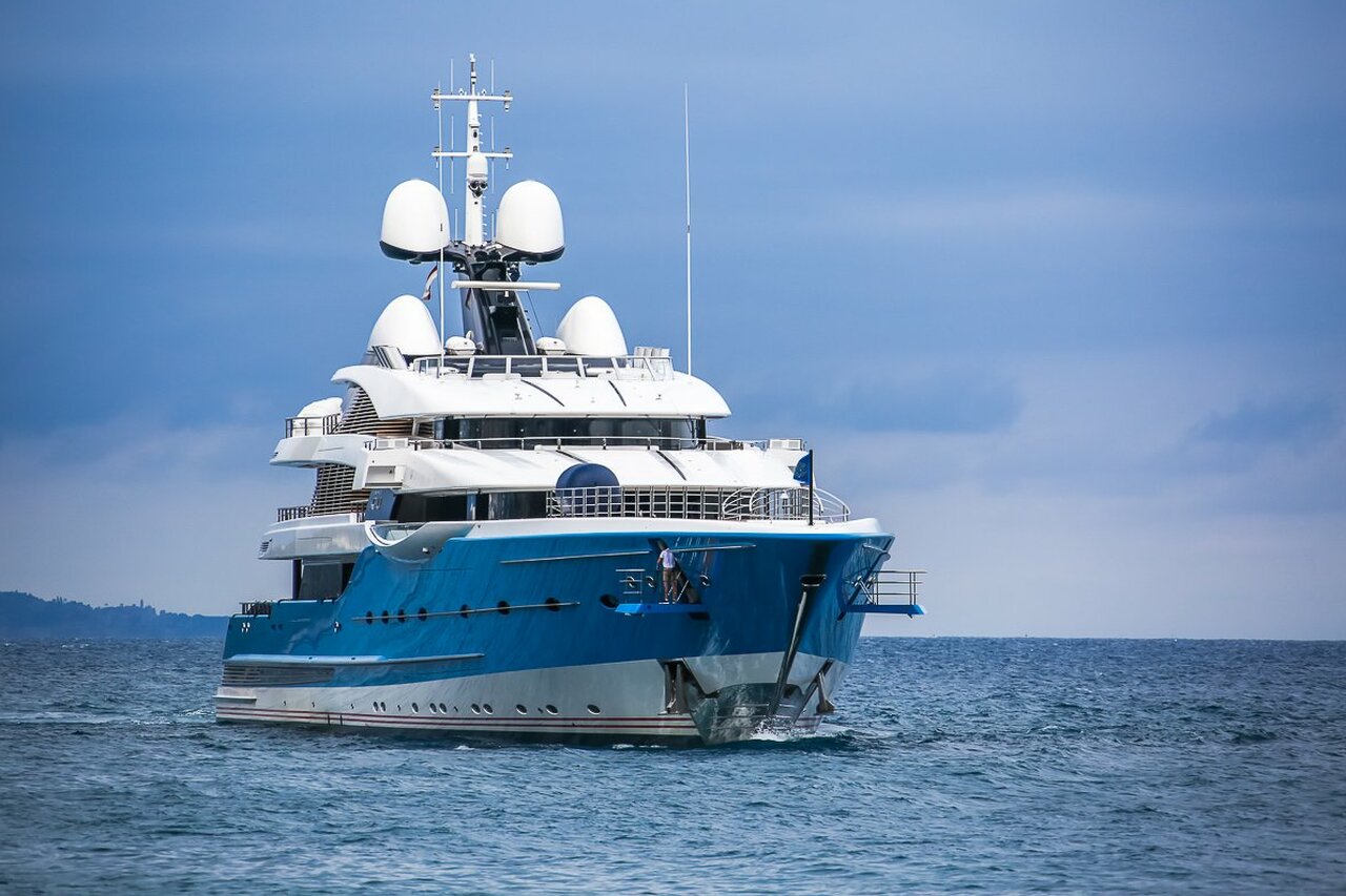 MADAME GU Yacht • Feadship • 2013 • Propriétaire Andrey Skoch