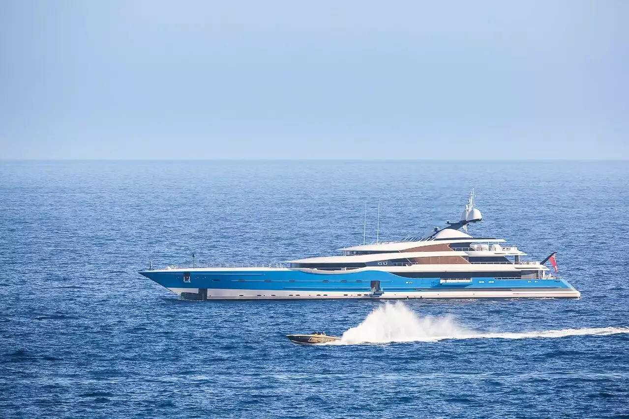 MADAME GU Yat • Feadship • 2013 • Sahibi Andrey Skoch