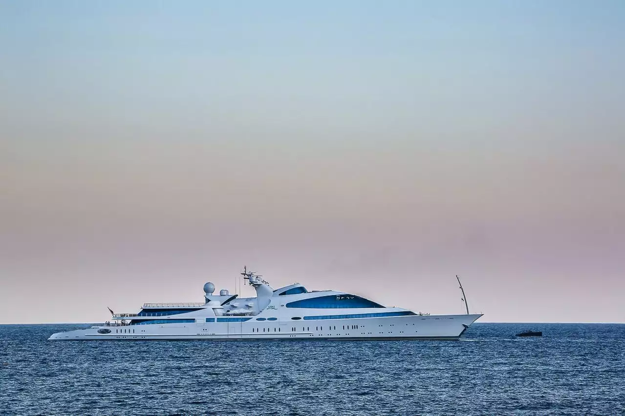 YAS Yacht • Koninklijke Schelde • 1981 • Proprietario Sheikh Hamdan bin Zayed al Nahyan