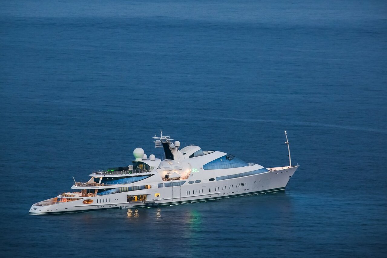 YAS Yacht • Hamdan Bin Zayed Al Nahyan $180M Superyacht • Koninklijke Schelde • 1981