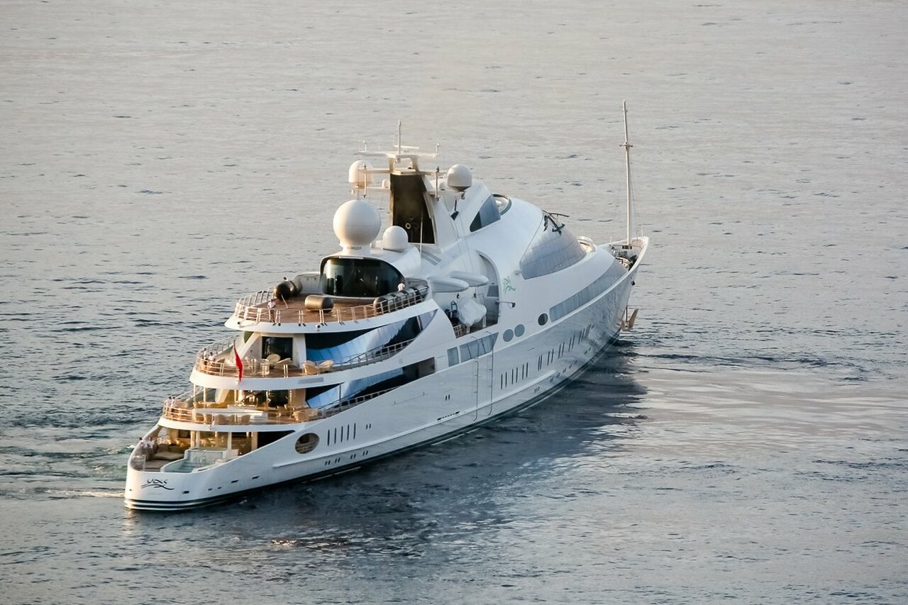 yas yacht vesselfinder