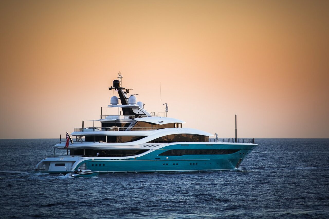 GO Yacht • Turquoise • 2018 • 77m • Propriétaire Hans Peter Wild