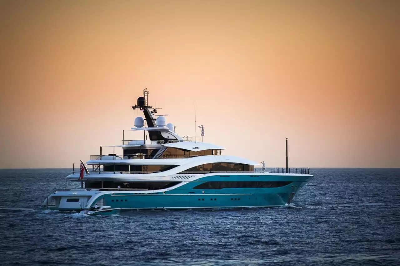 GO Yacht • Turquoise • 2018 • 77m • Propriétaire Hans Peter Wild