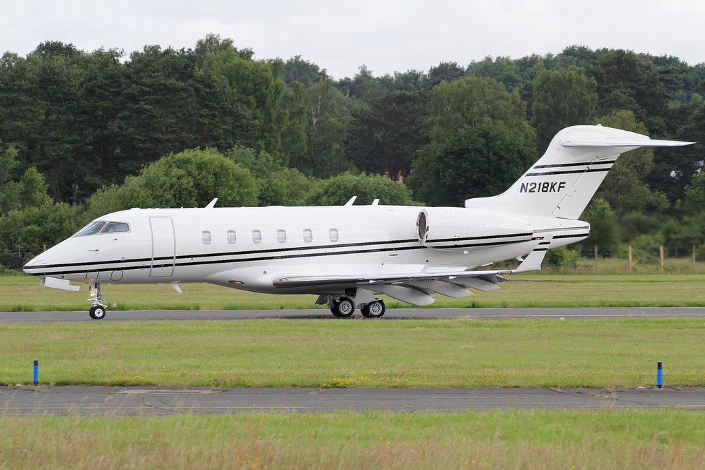 N218KF - Bombardier (Walton Kroenke Jet Privé