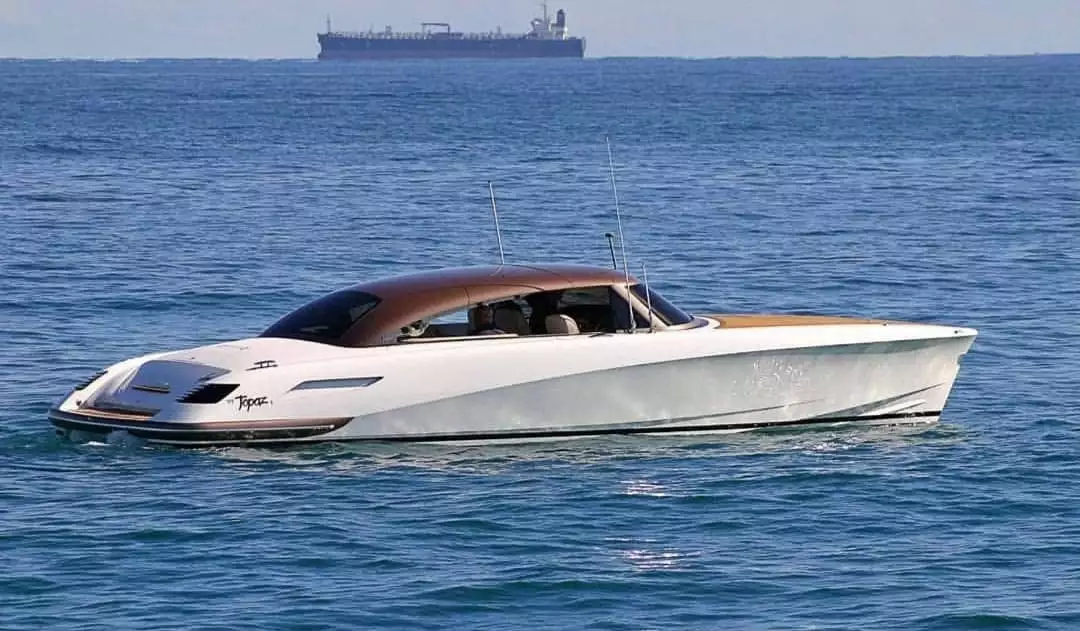 tender to Topaz yacht